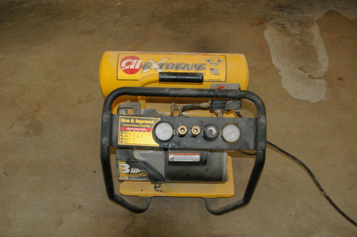 1.5 HP Air Compressor - Lost it's compression power, barely works
FREE!